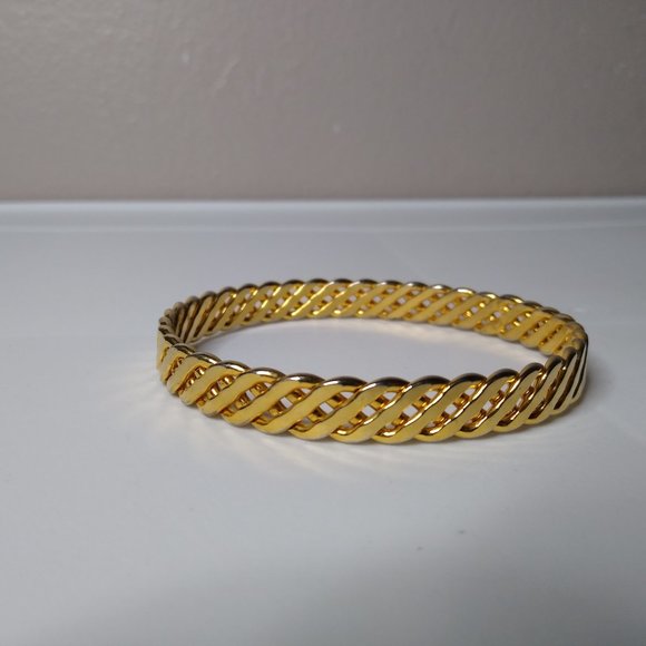 Vintage Solid Decorative Metal Bangle - Picture 9 of 11